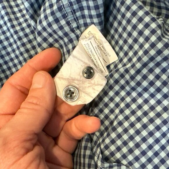 Vince button down collared shirt size XL - Picture 5 of 6